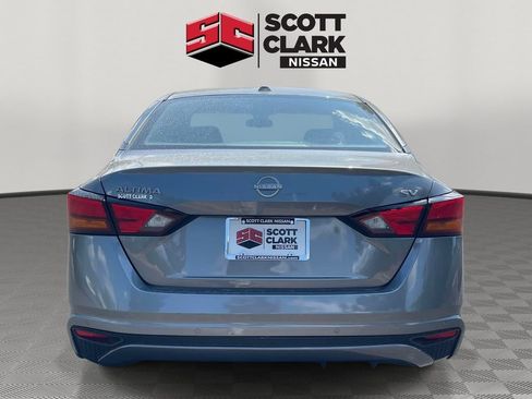 Used 2023 Nissan Altima 2.5 SV FWD image 5
