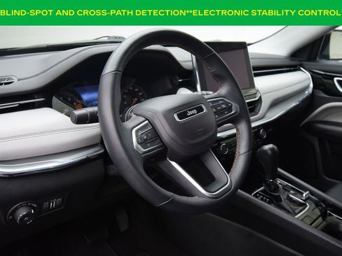 Used 2022 Jeep Compass Limited image 16