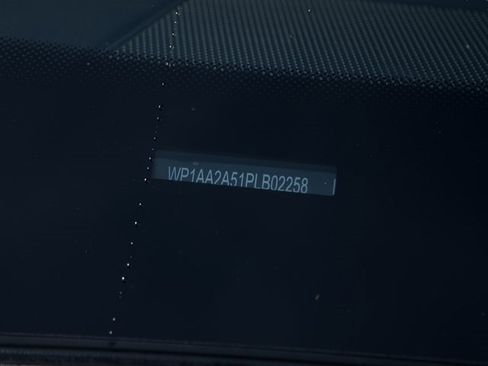 Certified 2023 Porsche Macan Turbo image 31