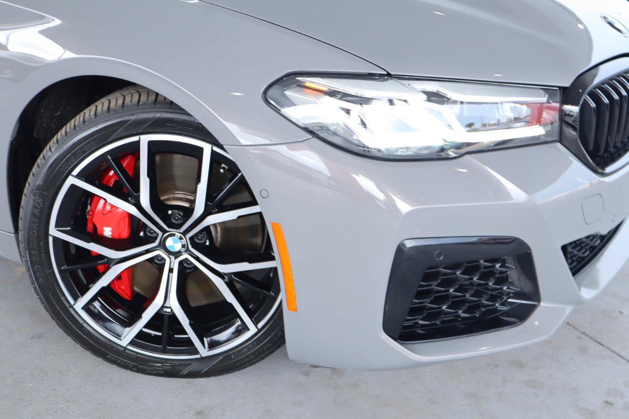 Used 2021 BMW 540i w/ M Sport Package RWD image 4