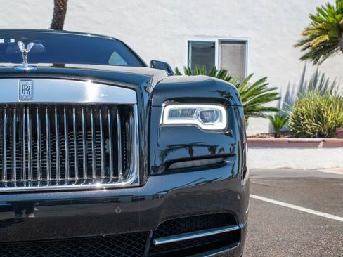 Used 2020 Rolls-Royce Wraith RWD image 32