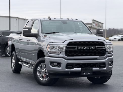 Used 2024 RAM 2500 Big Horn w/ Sport Appearance Package image 3