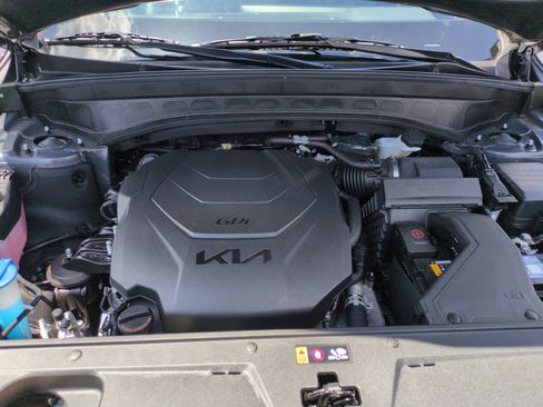Used 2025 Kia Telluride LX FWD image 36