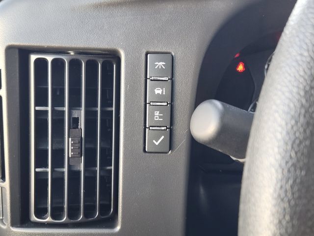 Used 2025 Chevrolet Express 3500 LS RWD image 25