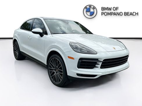 Used 2021 Porsche Cayenne Coupe AWD/4WD image 1