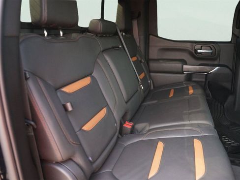 Used 2020 GMC Sierra 1500 AT4 w/ AT4 Premium Package AWD/4WD image 17