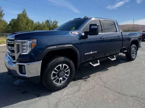 Used 2022 GMC Sierra 3500 SLE w/ SLE Value Package AWD/4WD image 4