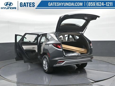 New 2025 Hyundai Tucson SE image 51