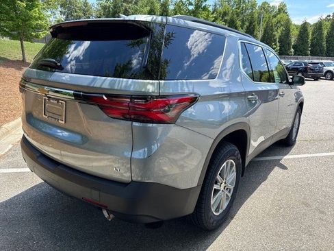 Used 2023 Chevrolet Traverse LT w/ LPO, Floor Liner Package AWD/4WD image 6