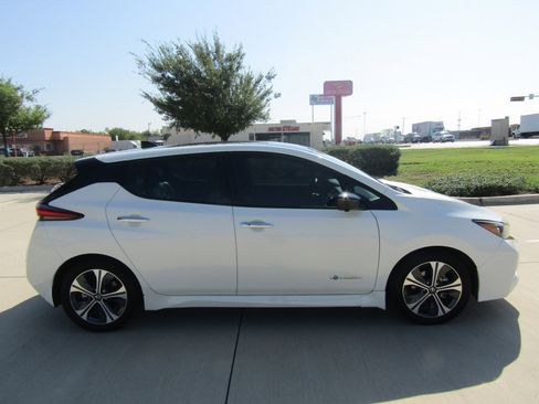 Used 2019 Nissan Leaf SL w/ SL Technology Package image 4