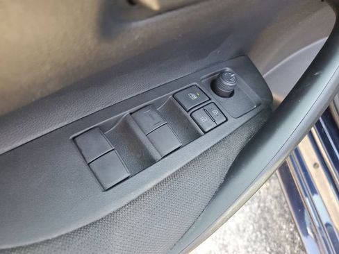 Used 2022 Toyota Corolla LE FWD image 9