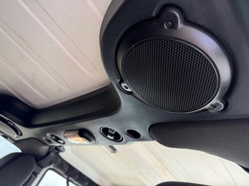 Used 2012 Jeep Wrangler Unlimited Sport image 31