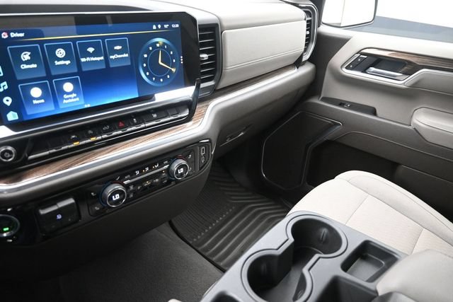 Used 2026 Chevrolet Silverado 1500 RST AWD/4WD image 27