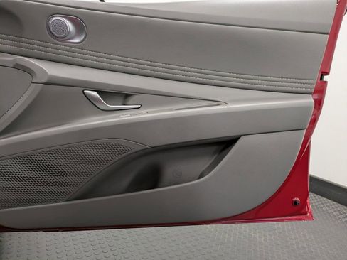 Used 2023 Hyundai Elantra SEL w/ Convenience Package image 27