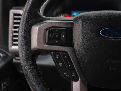 Used 2015 Ford F150 Platinum w/ Equipment Group 701A Luxury AWD/4WD image 16