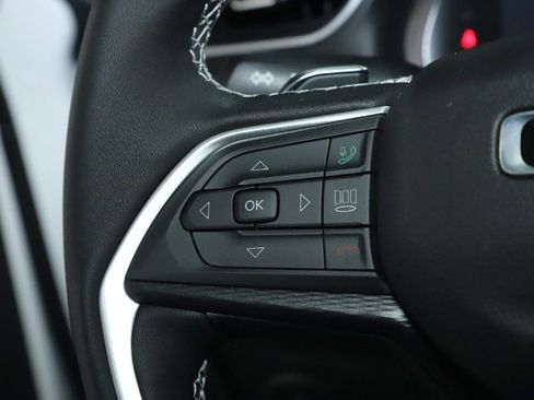 Used 2025 Jeep Grand Cherokee 4WD image 21