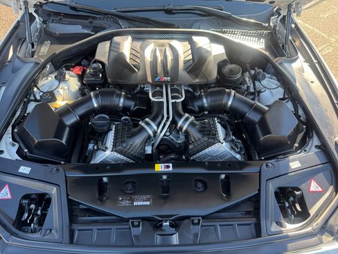 Used 2013 BMW M5 image 32