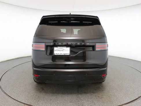 Used 2024 Land Rover Discovery Dynamic SE image 5