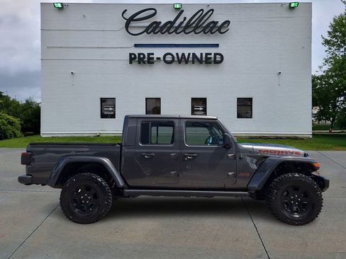 Used 2020 Jeep Gladiator Mojave image 2