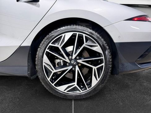 Used 2023 Hyundai Ioniq 6 Limited AWD/4WD image 33