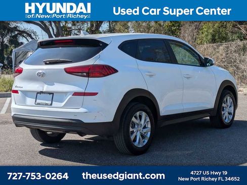 Certified 2021 Hyundai Tucson SE image 5