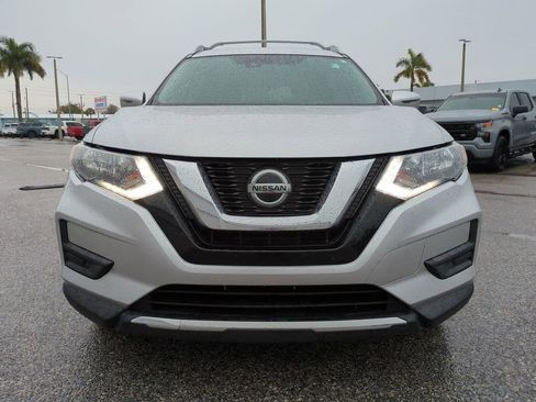 Used 2019 Nissan Rogue SV image 9