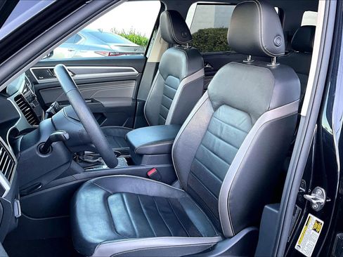 Used 2023 Volkswagen Atlas SEL Premium image 7