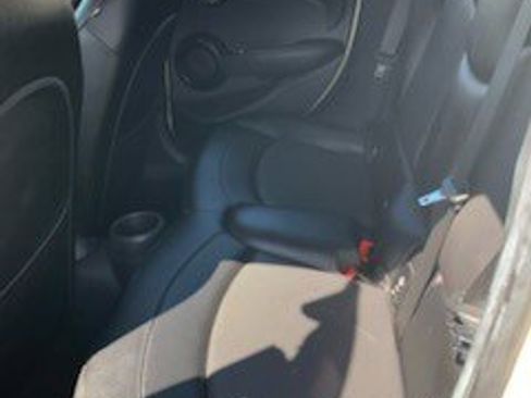 Used 2015 MINI Cooper 4-Door Hardtop image 11