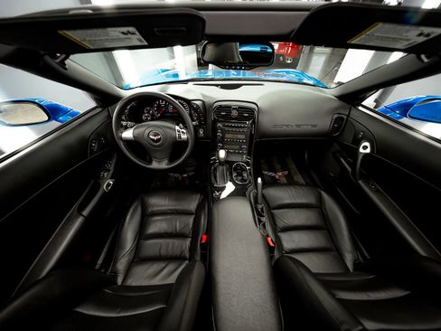 Used 2008 Chevrolet Corvette Coupe w/ Preferred Equipment Group image 2