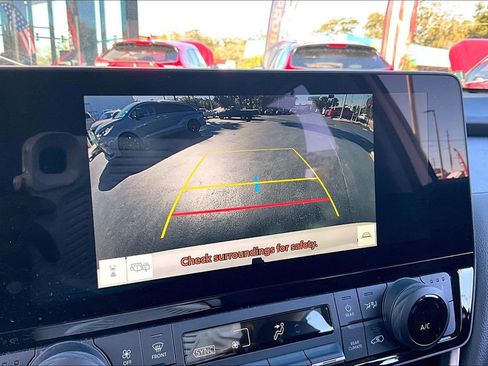 Used 2024 Toyota Grand Highlander XLE image 14