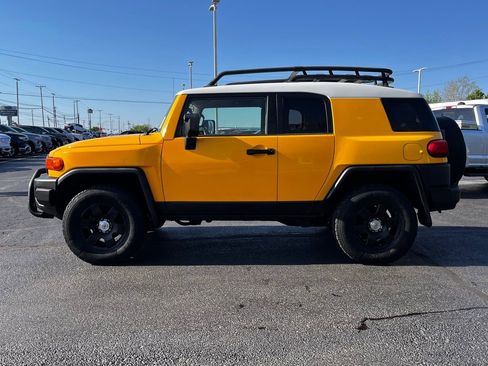 Used 2007 Toyota FJ Cruiser 4WD image 7