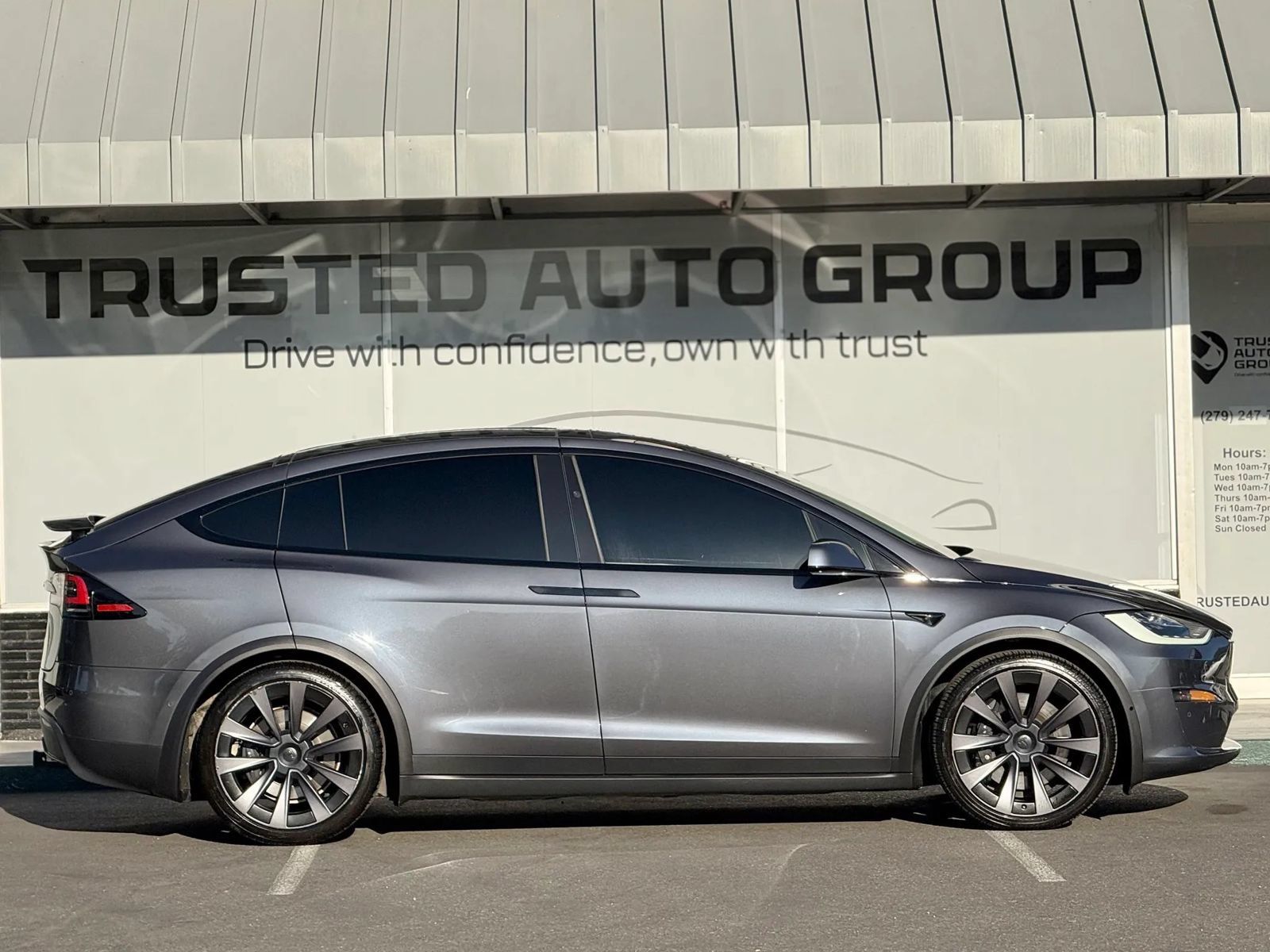 Used 2022 Tesla Model X AWD/4WD image 5