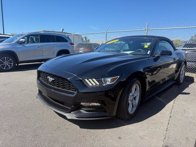 Used 2015 Ford Mustang Convertible RWD image 1