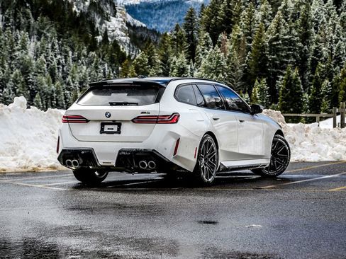 New 2026 BMW M5 Touring image 9