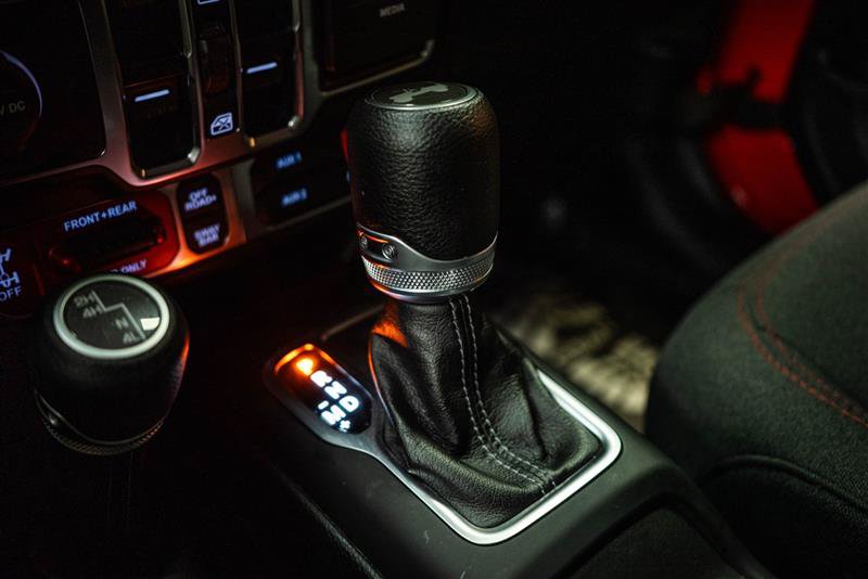 Used 2025 Jeep Wrangler Unlimited Rubicon AWD/4WD image 18