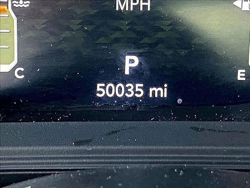 Used 2024 Jeep Wrangler Sahara image 17