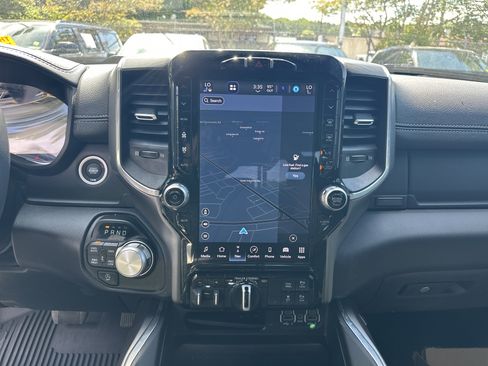 Used 2023 RAM 1500 Laramie AWD/4WD image 32