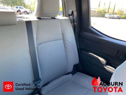 Certified 2025 Toyota Tacoma SR5 AWD/4WD image 22