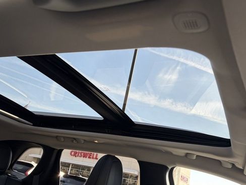 Used 2021 Jeep Cherokee Latitude Plus w/ Sun & Sound Group image 31