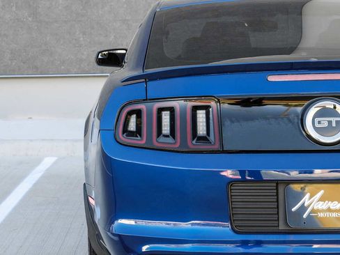 Used 2013 Ford Mustang GT Premium w/ Comfort Pkg image 38