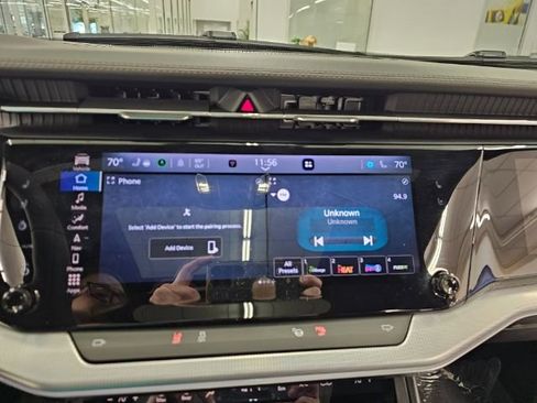 Used 2024 Jeep Wagoneer Launch Edition image 15