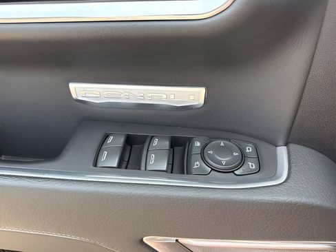 Used 2022 GMC Sierra 1500 Denali AWD/4WD image 31