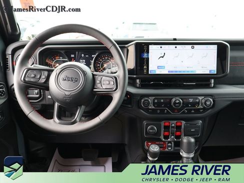 Used 2024 Jeep Wrangler Unlimited Rubicon AWD/4WD image 18