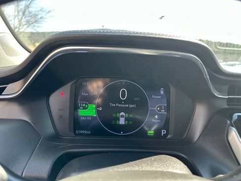 Used 2023 Chevrolet Bolt EUV Premier w/ Redline Edition FWD image 14