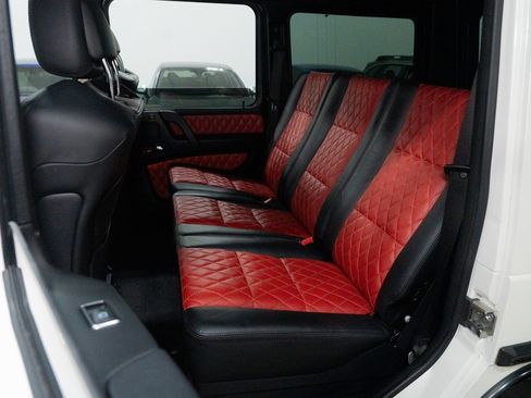 Used 2016 Mercedes-Benz G 65 AMG 4MATIC image 31