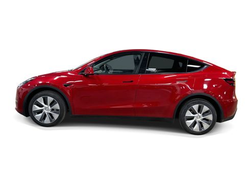 Certified 2023 Tesla Model Y AWD image 3
