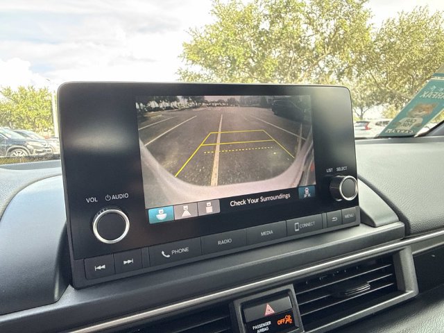 Certified 2023 Honda Pilot Sport image 25
