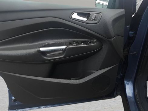 Used 2018 Ford Escape SEL w/ SEL Sport Appearance Package AWD/4WD image 9