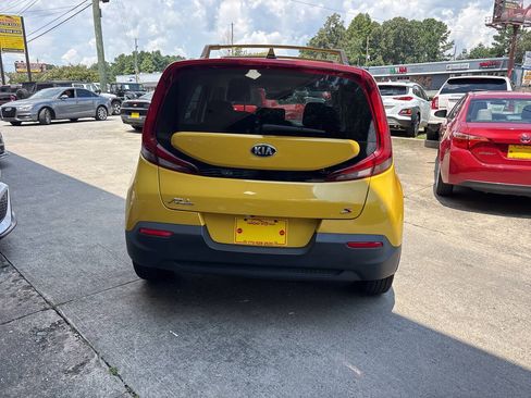 Used 2020 Kia Soul S FWD image 6