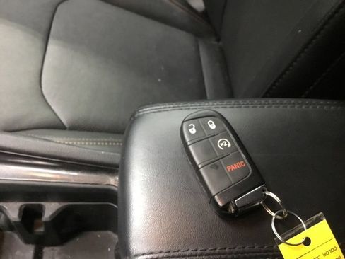 Used 2022 Jeep Compass Latitude AWD/4WD image 10